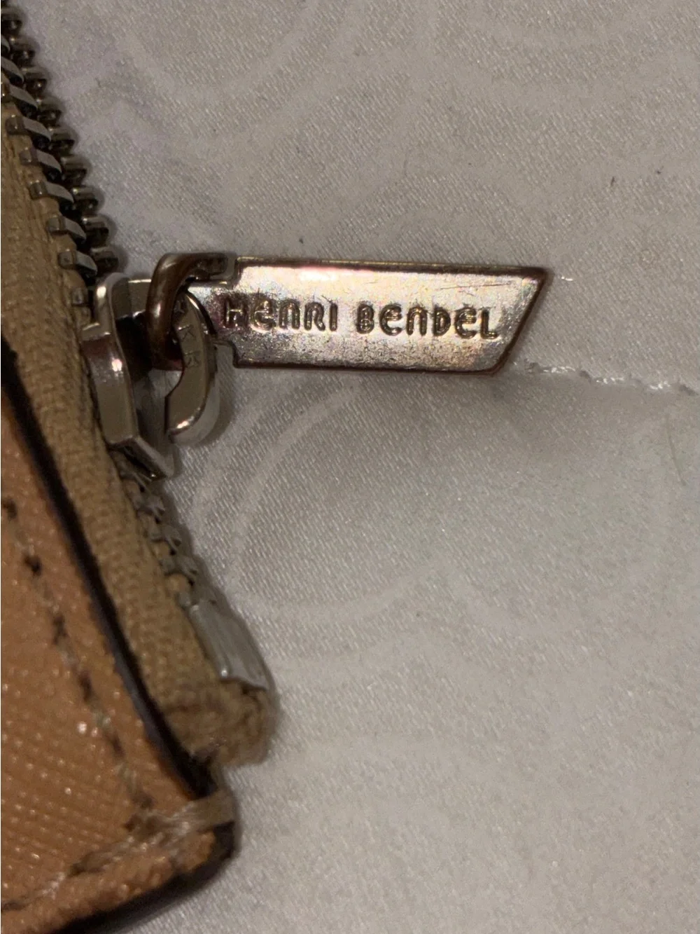 Henri Bendel New York West 57th Zip Card‎ Case Wallet Tan